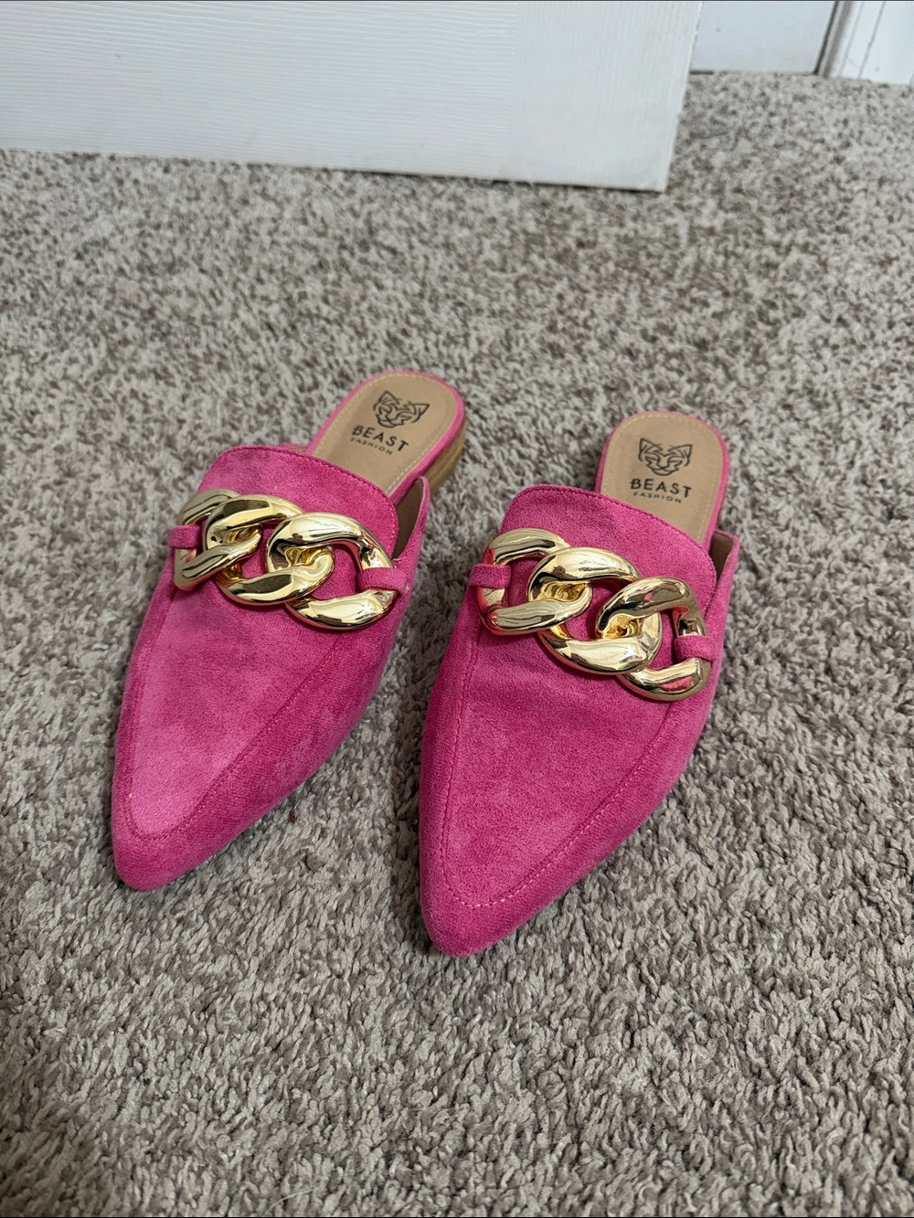 Beast Fashion Pink Faux Suede Slip On Pointed Toe Mules with Gold Chain Size 8